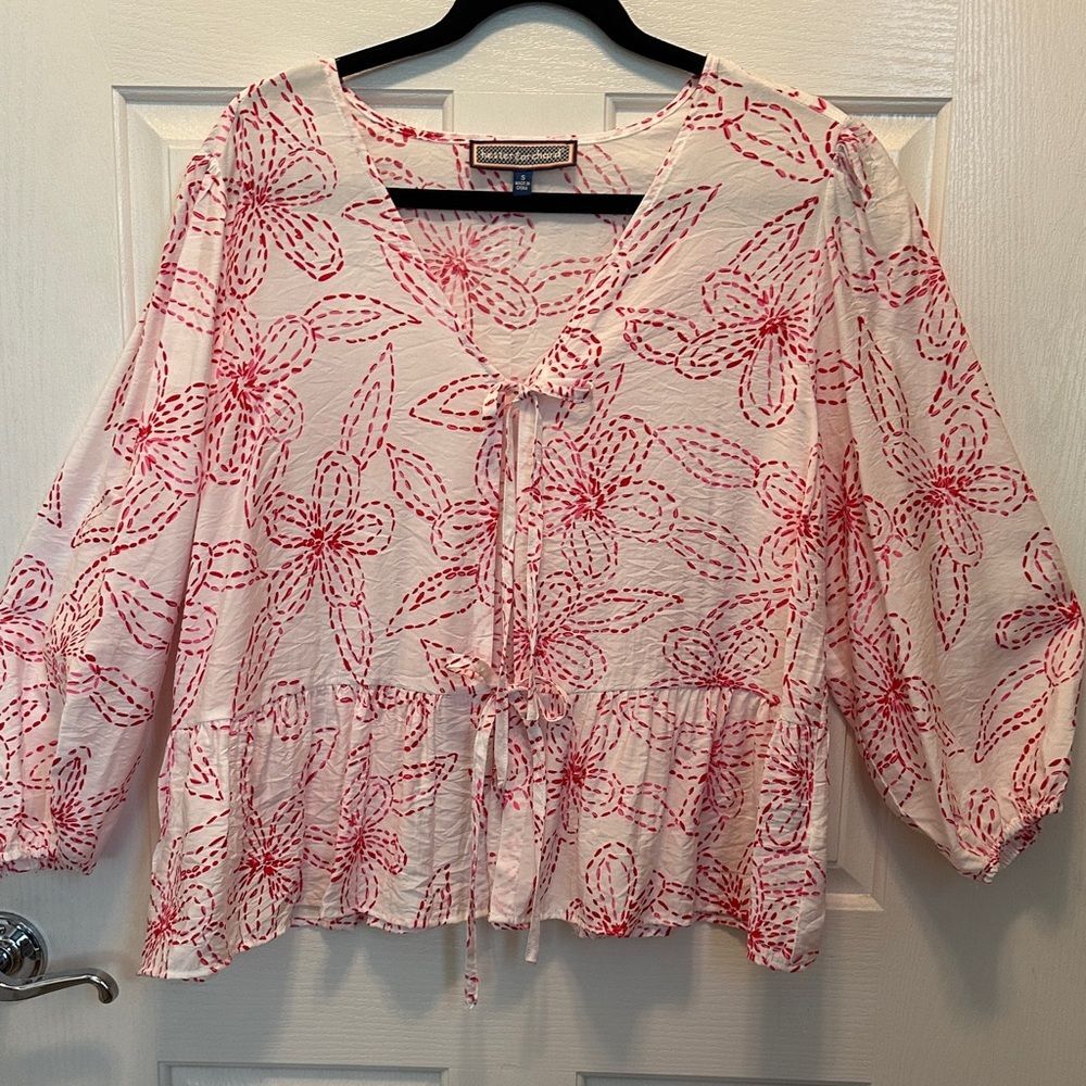 Hester & Orchard White Peplum Blouse with Pink Floral Open Tie Front Boxy Small